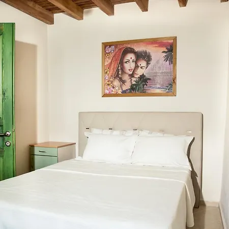 Two Stone Homes Asteria * 马尔马里斯